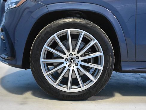 Certified 2025 Mercedes-Benz GLS 450 4MATIC image 24