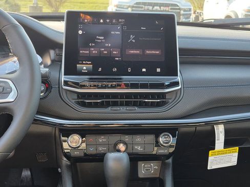 New 2026 Jeep Compass Latitude image 19