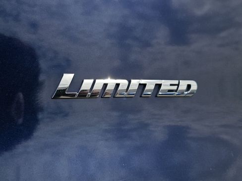 Used 2020 Toyota 4Runner Limited AWD/4WD image 19