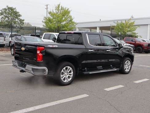 Used 2023 Chevrolet Silverado 1500 LTZ w/ LTZ Convenience Package II AWD/4WD image 10