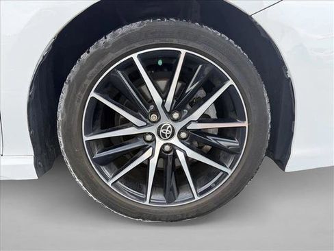 Used 2022 Toyota Camry SE image 14