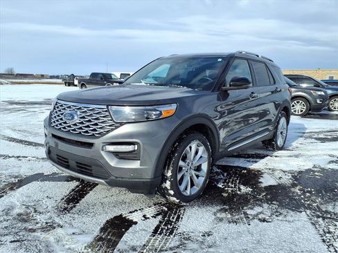 Used 2023 Ford Explorer Platinum w/ Technology Package image 3