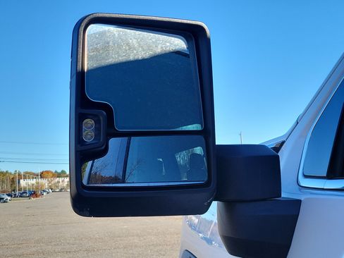 Used 2024 GMC Sierra 2500 SLE w/ SLE Value Package; image 10