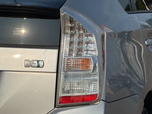 Used 2010 Toyota Prius Five FWD image 30