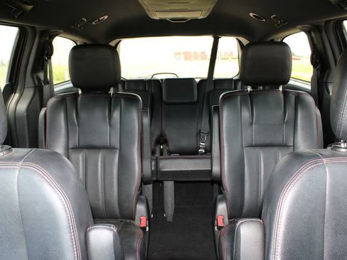 Used 2019 Dodge Grand Caravan GT FWD image 14