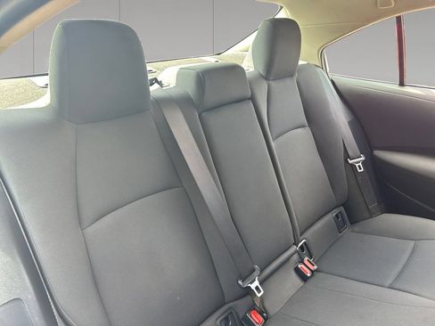 Used 2021 Toyota Corolla LE w/ Carpet Mat Package (TMS) FWD image 18