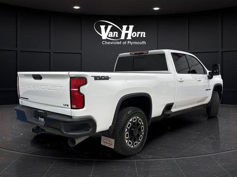Used 2025 Chevrolet Silverado 3500 LTZ w/ Trail Boss Package AWD/4WD image 7