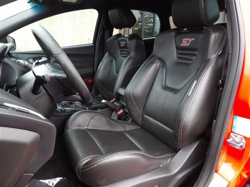Used 2017 Ford Focus ST image 10