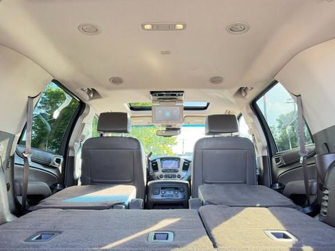 Used 2017 GMC Yukon Denali w/ Open Road Package AWD/4WD image 44