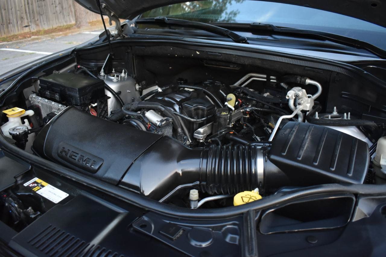 Used 2015 Dodge Durango R/T w/ Blacktop Package RWD image 36