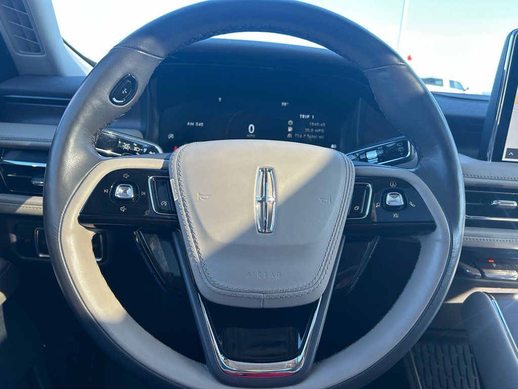 Used 2023 Lincoln Aviator Reserve w/ Elements Package Plus RWD image 27