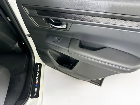 Used 2025 Honda CR-V LX image 28