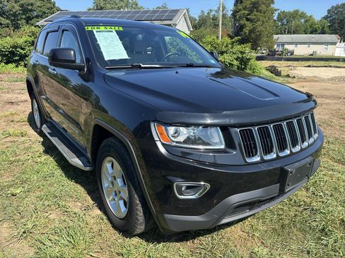 Used 2014 Jeep Grand Cherokee Laredo w/ Security & Convenience Group AWD/4WD image 3