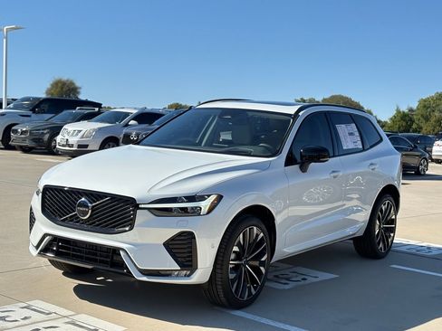 New 2026 Volvo XC60 B5 Ultra w/ Protection Package Premier image 3