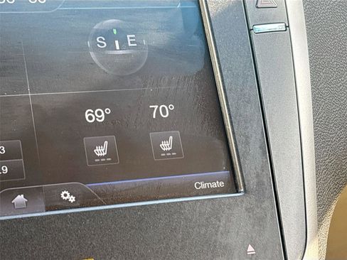 Used 2015 Lincoln MKZ w/ Equipment Group 101A Select image 23