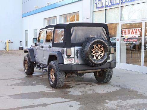 Used 2018 Jeep Wrangler Unlimited Sport S image 8