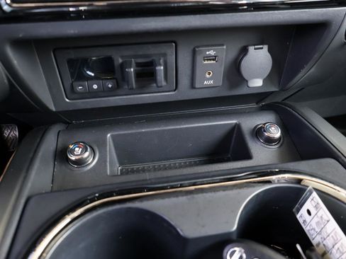 Used 2018 Nissan Titan Platinum Reserve w/ Platinum Utility Package image 52