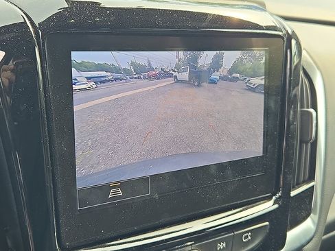Used 2023 Chevrolet Traverse LT AWD/4WD image 24