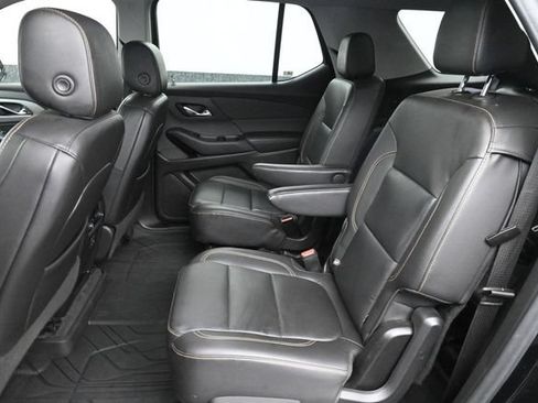 Used 2021 Chevrolet Traverse LT w/ LPO, Floor Liner Package FWD image 26