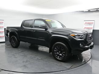 Used 2022 Toyota Tacoma Limited w/ Nightshade Package video 2