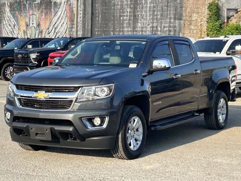 Used 2017 Chevrolet Colorado LT w/ Luxury Package, Chrome AWD/4WD image 3