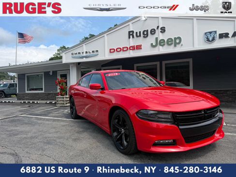 Used 2018 Dodge Charger R/T RWD image 1
