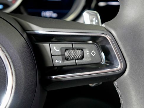 New 2026 Porsche Macan image 22