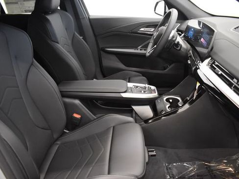 New 2026 BMW X2 xDrive28i w/ M Sport Package AWD/4WD image 19