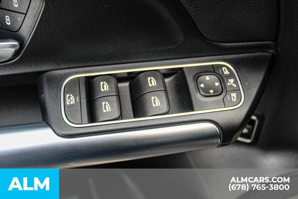 Used 2025 Mercedes-Benz GLA 250 image 39