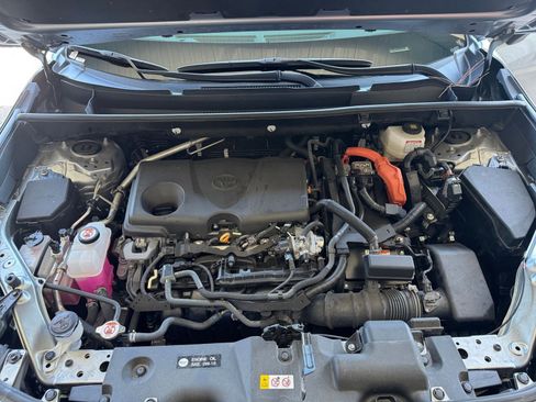 Used 2025 Toyota RAV4 LE image 41