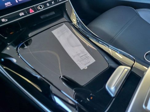 Used 2024 Mercedes-Benz C 300 4MATIC Sedan image 17