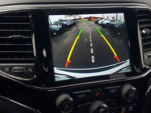 Used 2020 Jeep Grand Cherokee Limited image 22