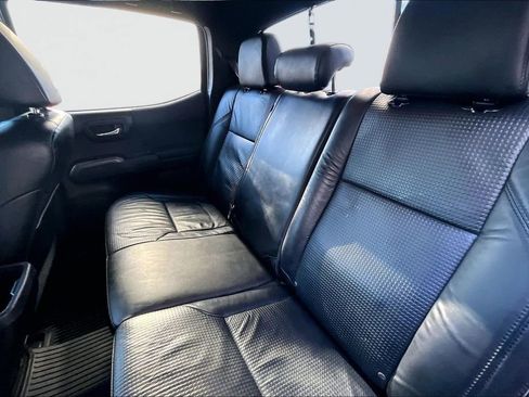 Certified 2020 Toyota Tacoma TRD Sport w/ TRD Premium Sport Package image 19