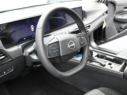 New 2027 Nissan Sentra SV w/ SV Convenience Package FWD image 10