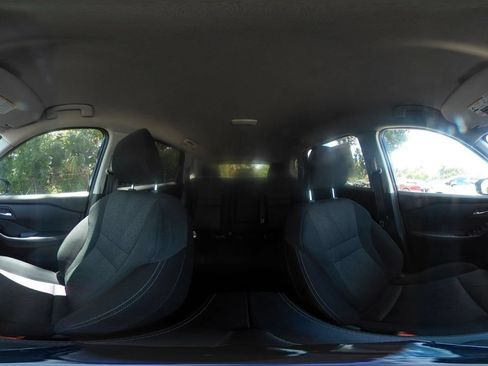 Used 2025 Nissan Rogue SV AWD/4WD image 43