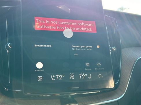 New 2026 Volvo XC60 B5 Plus w/ Protection Package Premier image 16