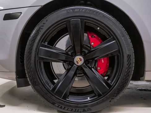 Used 2022 Porsche Macan GTS AWD/4WD image 35
