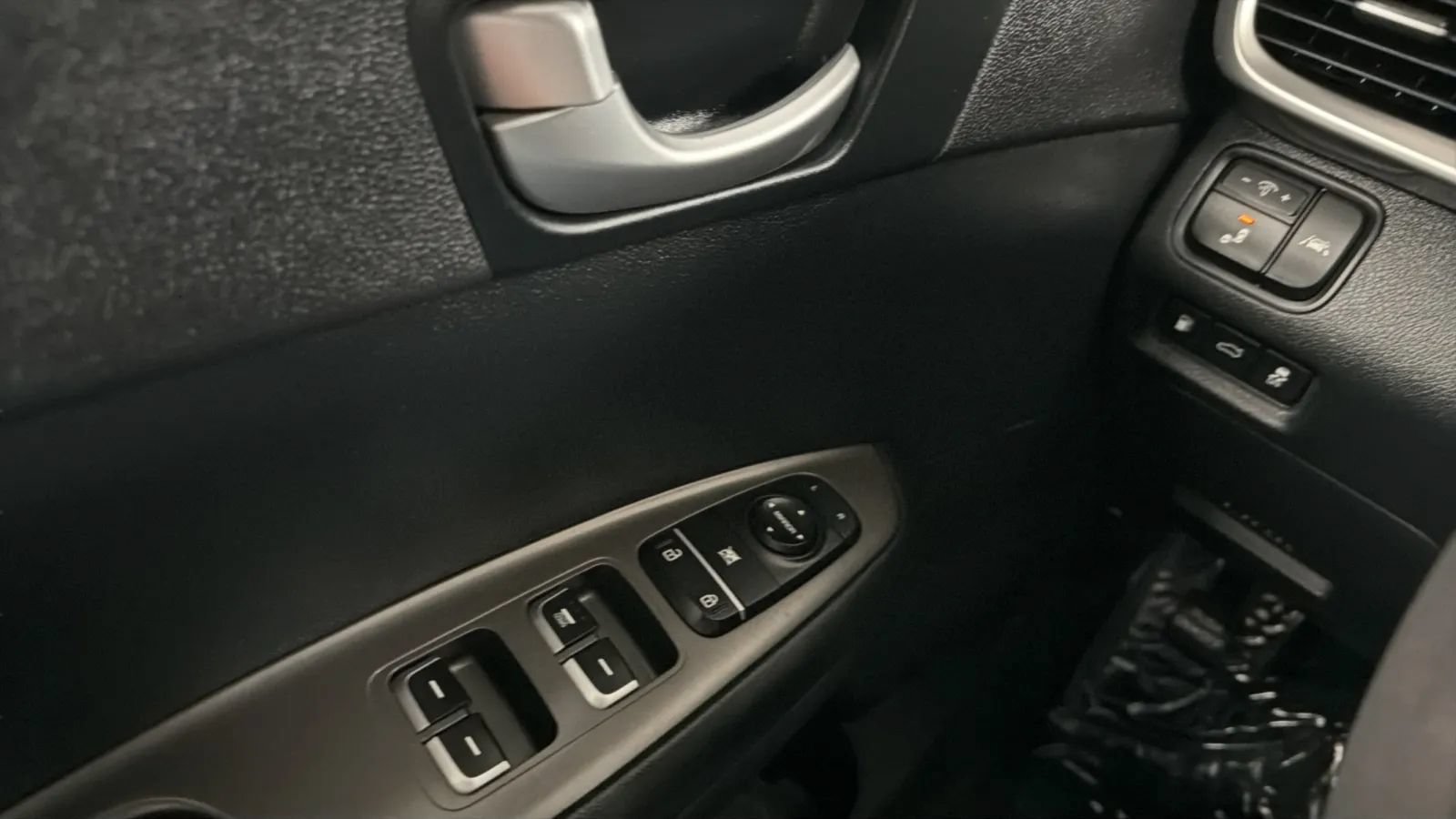 Used 2020 Kia Optima LX FWD image 15