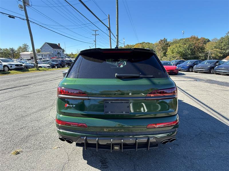 Used 2021 Audi SQ7 Premium Plus w/ Driver Assistance Package AWD/4WD image 4