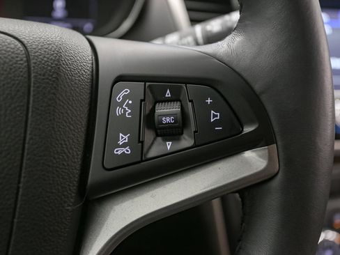 Used 2018 Chevrolet Trax LT w/ LT Convenience Package AWD/4WD image 31