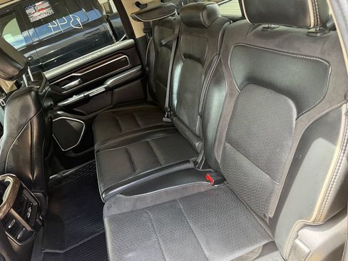 Used 2019 RAM 1500 Laramie AWD/4WD image 4