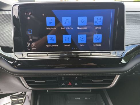 New 2026 Volkswagen Atlas Cross Sport SEL Premium R-Line image 35