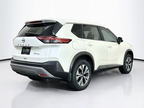 Used 2023 Nissan Rogue SV AWD/4WD image 9