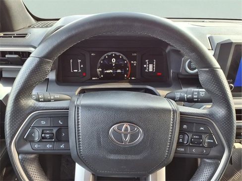 Used 2025 Toyota 4Runner SR5 image 14