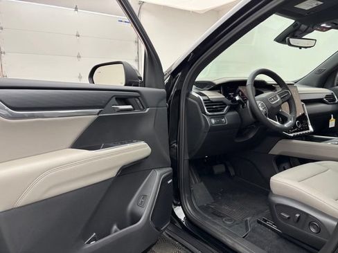 New 2026 GMC Acadia Elevation w/ Elevation Premium Package FWD image 18