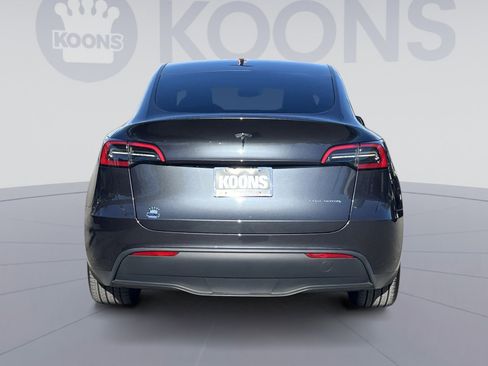Used 2024 Tesla Model Y Long Range image 5