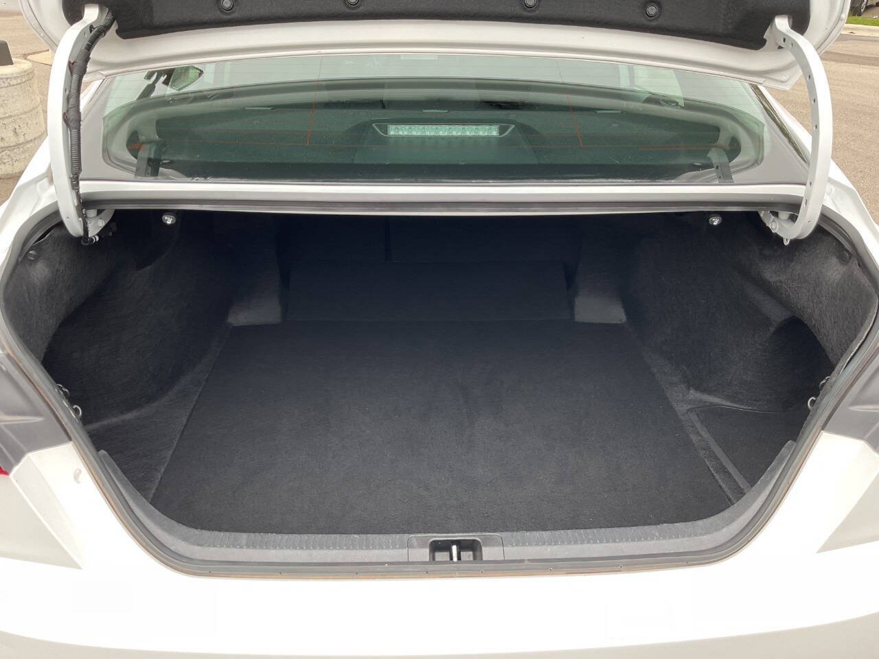 Used 2025 Toyota Camry LE FWD image 37