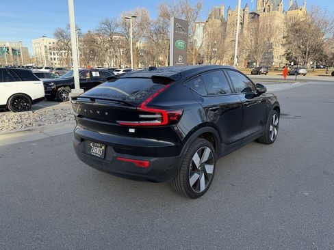 Used 2022 Volvo C40 P8 Recharge Ultimate image 4