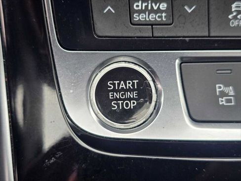 Used 2024 Audi Q7 3.0T Premium Plus image 36