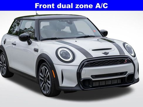 Used 2024 MINI Cooper S w/ Signature Upholstery Package FWD image 10